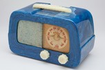 Fada Model 711 Blue + White ”Dip-Top” Catalin Radio